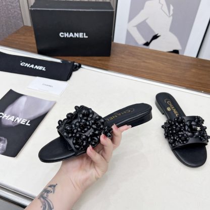 Chanel Spring/Summer Black Delicate Shoes and Custom Flower Sandals Heel Height 1.5cm - Image 2