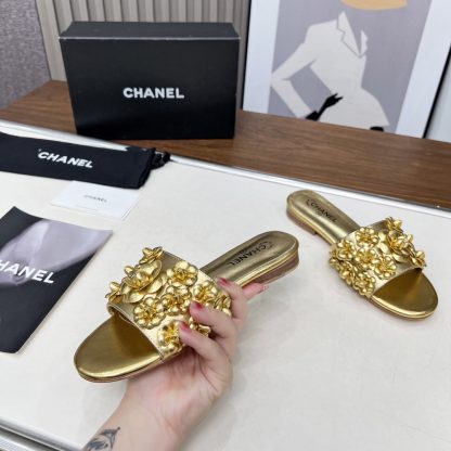 Chanel Spring/Summer Gold Delicate Shoes and Custom Flower Sandals Heel Height 1.5cm - Image 2