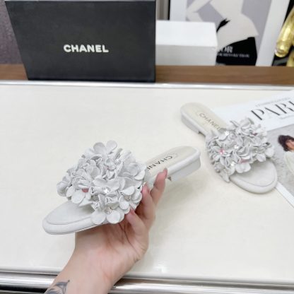 Chanel Spring/Summer Dance Shoes Collection White Retro Printed Brick Slippers - Image 2