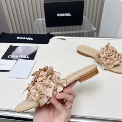 Chanel Spring/Summer Dancing Shoes Series Beige Apricot Slim Retro Feeling Custom Flower Slippers Heel Height 1.5cm - Image 2