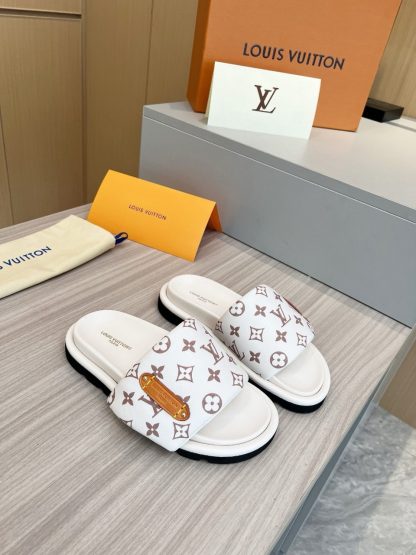 Louis Vuitton's latest fashion casual half slippers - Image 2