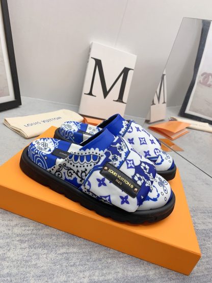 Louis Vuitton Early Spring Couple's Closed-Toe Slippers - Image 2