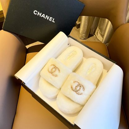Chanel new white pure natural lambswool slippers - Image 2