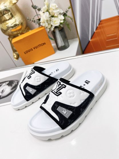 Louis Vuitton luxury men and women couple slippers - Image 2