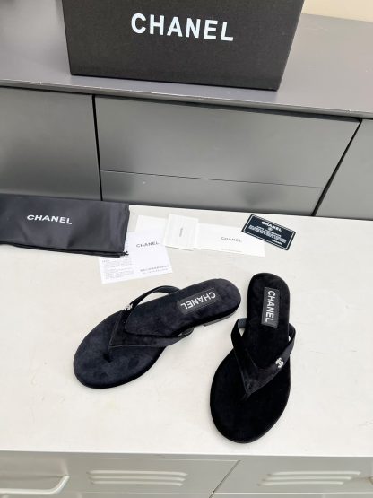 Chanel Spring/Summer Leather Velvet Black Flip-Flops - Image 2