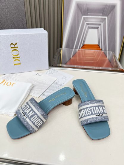 Dior exquisite high-end sandals - Image 2