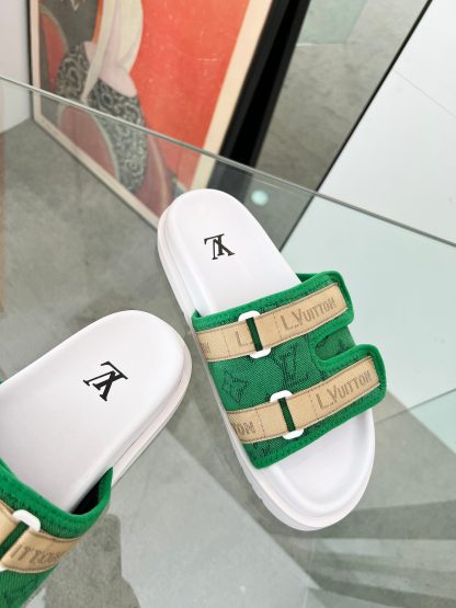 Louis Vuitton high-end men's summer slippers - Image 2