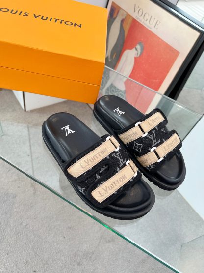 Louis Vuitton high-end men's summer slippers - Image 2