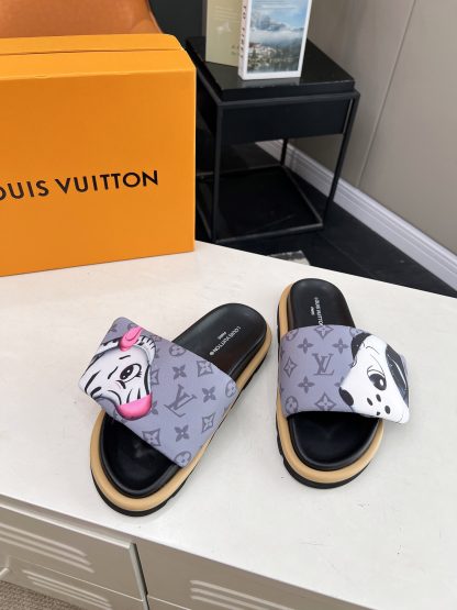 Louis Vuitton embossed logo Ol Llow Comfort slide sandals - Image 2