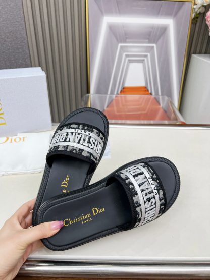 Dior versatile casual thick-soled slippers - Image 2