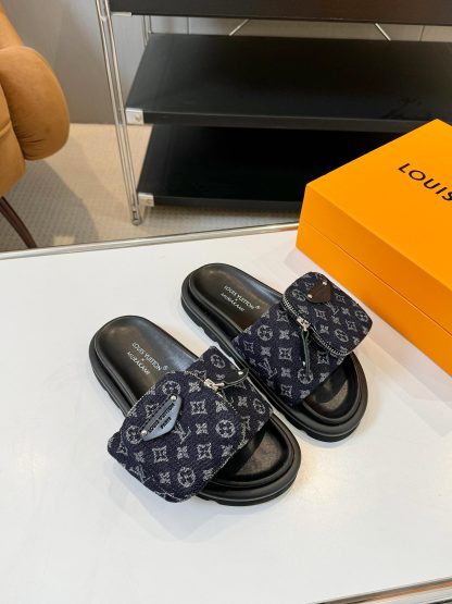 Louis Vuitton Pool Pillow Comfort Slide Sandals - Image 4