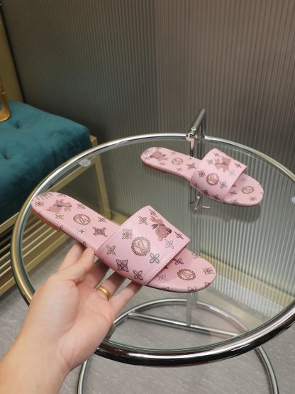 Louis Vuitton low-top flip flops - Image 4