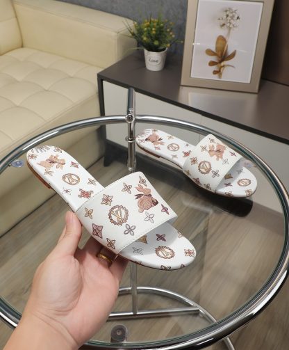 Louis Vuitton low-top flip flops - Image 4