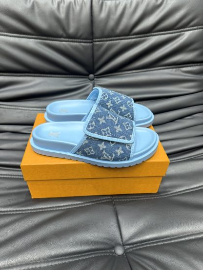 Louis Vuitton high-end men's summer slippers - Image 3