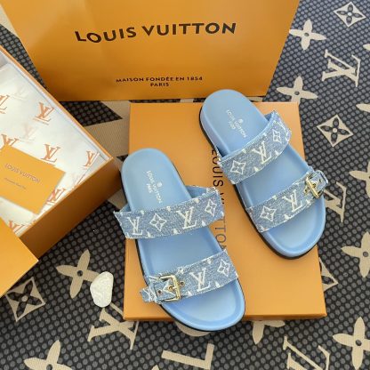 Louis Vuitton classic flip flops - Image 3