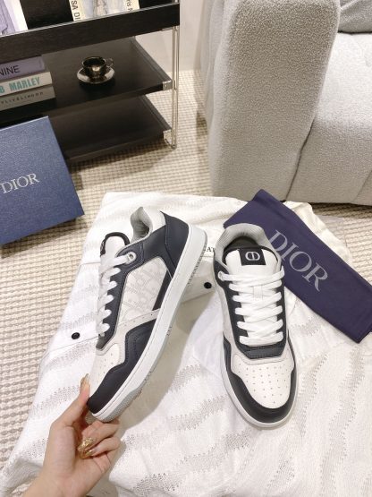 Dior classic casual black and white sneakers - Image 3