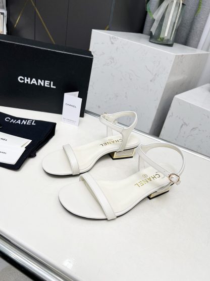 Chanel white one-strap gold-plated heel sandals Heel height: 3.5cm - Image 2