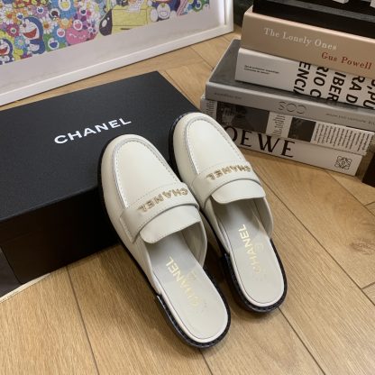 Chanel spring and summer new white brick buckle letter advanced and durable lazy half slippers - Image 3