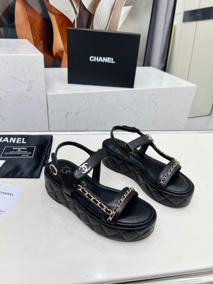 Chanel Spring Black Top Chain Versatile Lightweight Sandals - Image 3