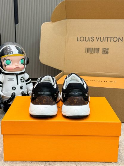 Louis Vuitton Olympia series couples' models Silver Horn King leisure sports shoes running shoes - Image 4