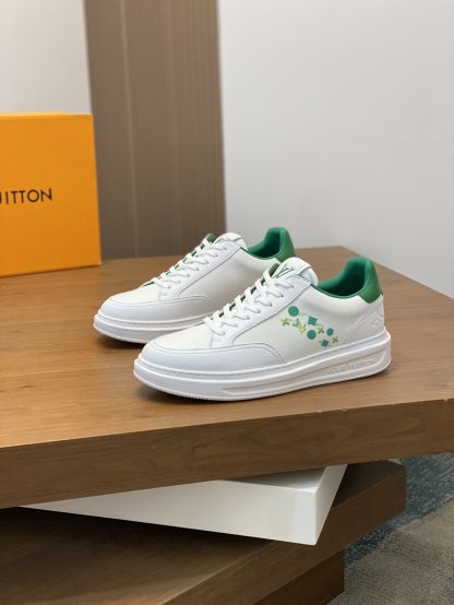 Louis Vuitton Men's Classic Casual Sneakers - Image 3