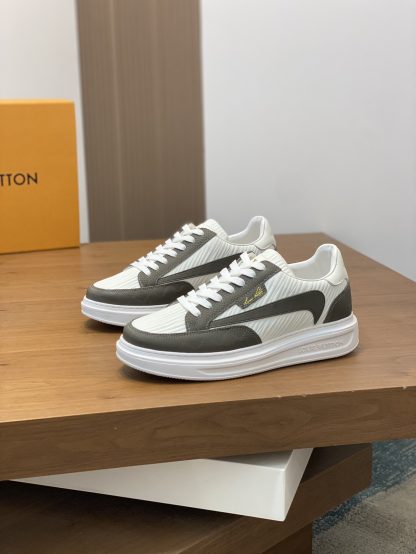 Louis Vuitton Men's Classic Casual Sneakers - Image 3