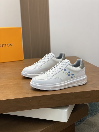 Louis Vuitton Men's Classic Casual Sneakers - Image 3