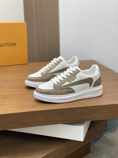 Louis Vuitton Men's Classic Casual Sneakers - Image 3