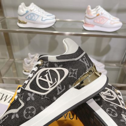 Louis Vuitton Neo Run Away sneakers - Image 4