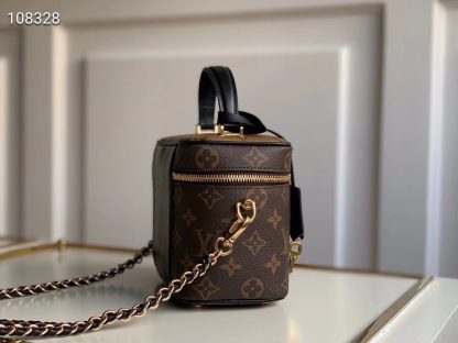 Louis Vuitton Spring/Summer Cosmetic Bag - Image 3