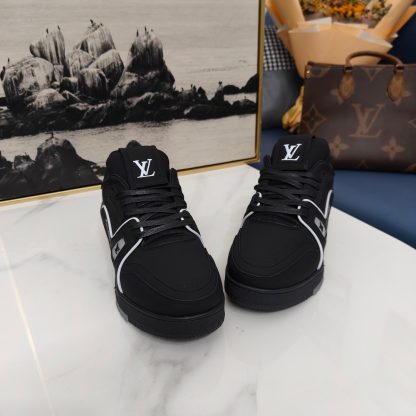 Louis Vuitton Trainer Velcro Low-top Sneakers - Image 3