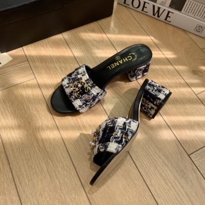 Chanel spring and summer new black goddess elegant and durable thick heel sandals - Image 3