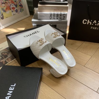 Chanel's new spring and summer white featured ladylike temperament durable thick heel sandals heel height 4.5cm - Image 3