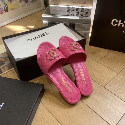 Chanel's new spring and summer pink style flat sandals with ladylike temperament - Image 3