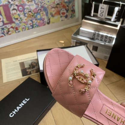 Chanel's new spring and summer light pink characteristic ladylike temperament durable flat sandals - Image 3