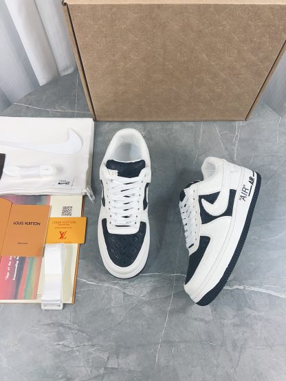 Louis Vuitton couple's co-branded sports shoes - Image 3