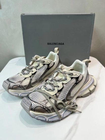 Balenciaga trendy versatile sneakers - Image 3