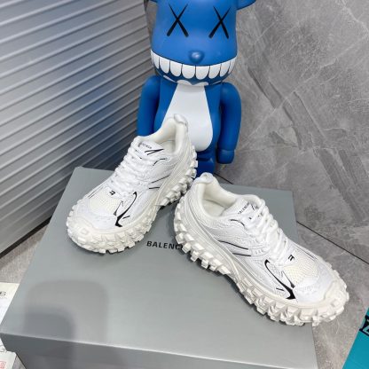 Balenciaga Vintage Casual Tire Shoes - Image 3