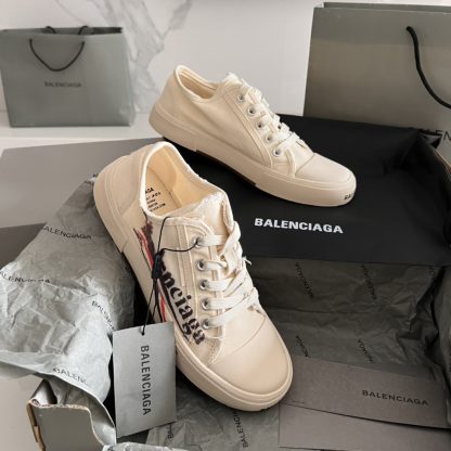 Balenciaga Couple's Retro Fashion Sneakers - Image 3
