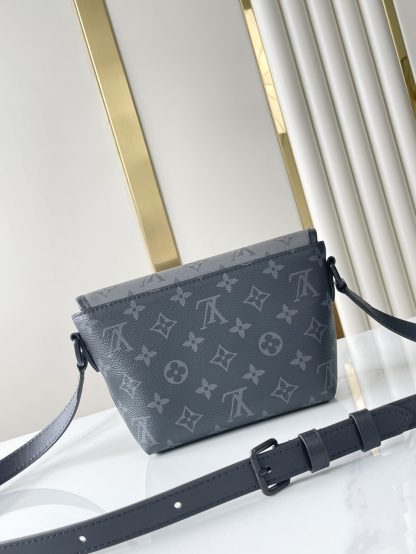 Louis Vuitton PULSE colorblock messenger bag - Image 3