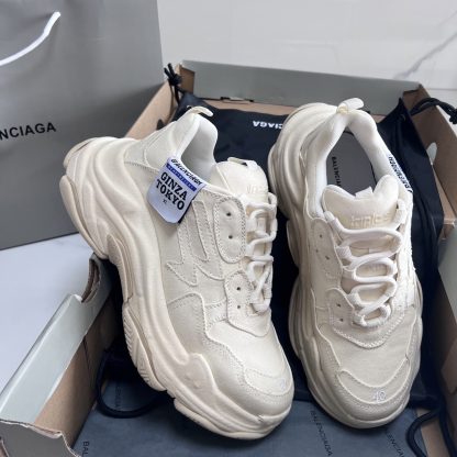 Balenciaga fashionable and versatile trendy sneakers - Image 3