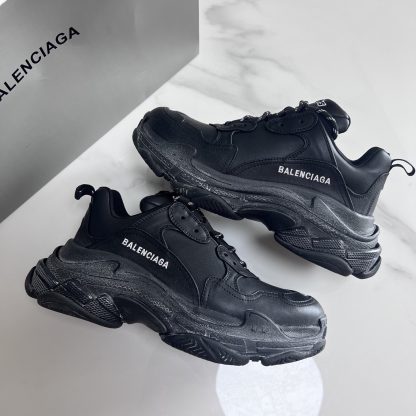 Balenciaga fashionable and versatile couple's shoes - Image 3