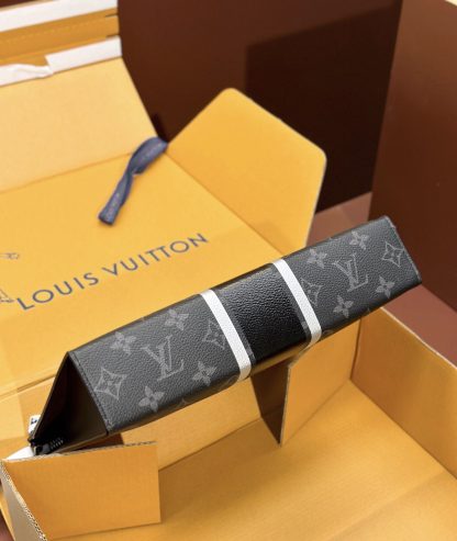 Louis Vuitton Pochette Voyage Medium Handbag - Image 3