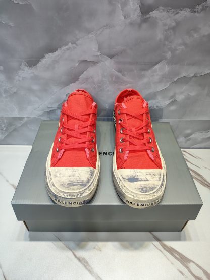 Balenciaga casual sneakers - Image 3