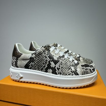 Louis Vuitton low-top new casual couple shoes - Image 4