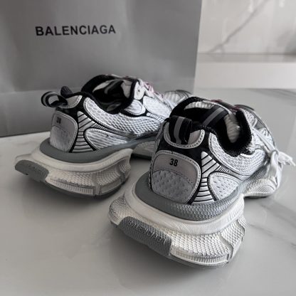 Balenciaga distressed trendy running shoes - Image 3