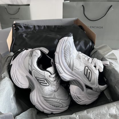 Balenciaga couple's breathable dad shoes - Image 3