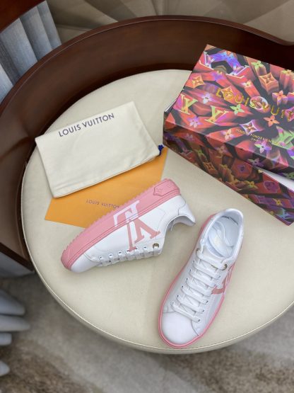 Louis Vuitton couple's Louis Vuitton buckle series casual shoes