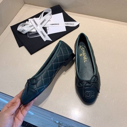 Chanel fashion item dark green elegant and exquisite ballet shoes - Image 3