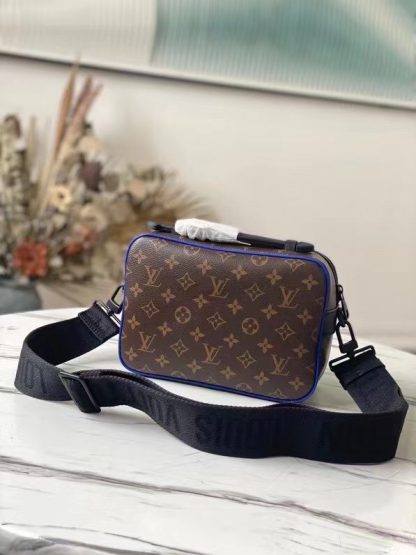 Louis Vuitton S Lock Messenger Bag - Image 3